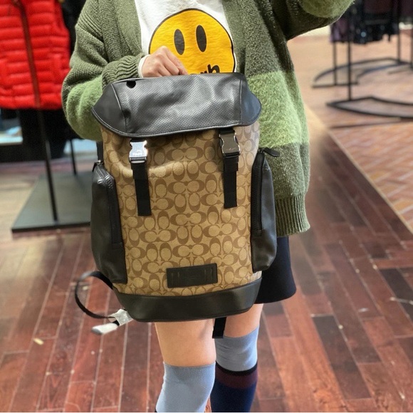 Coach Ranger Backpack In Signature Canvas - Picture 4 of 5